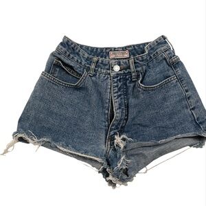 denim levi’s jean shorts